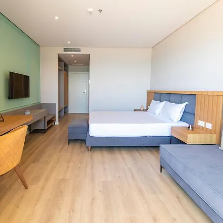 호텔 Amr - Durres 4*