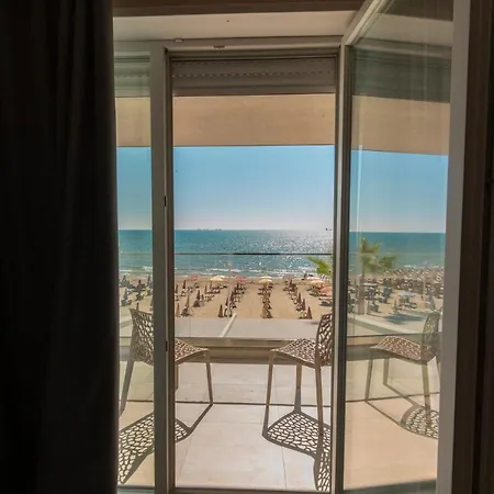 Hotel Amr - Durres 4*