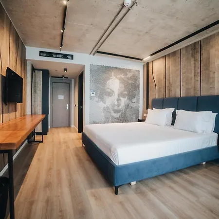 Amr - Durres Отель 4*