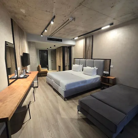 Amr - Durres Отель