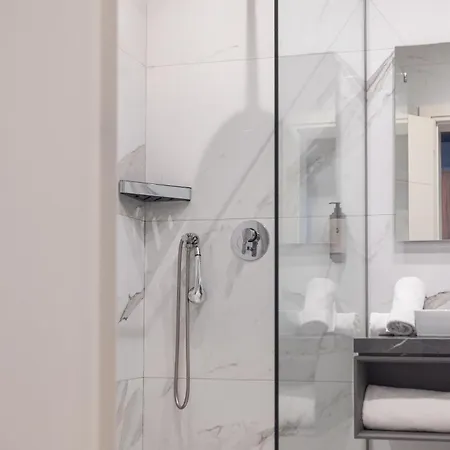 Amr - Durres Отель Shkallnur