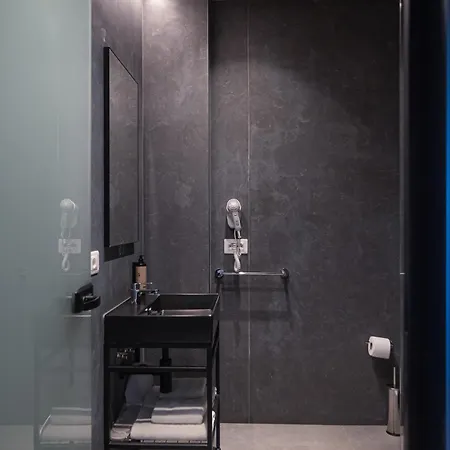 Отель Amr - Durres