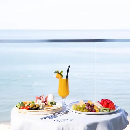 Отель Amr - Durres 4*