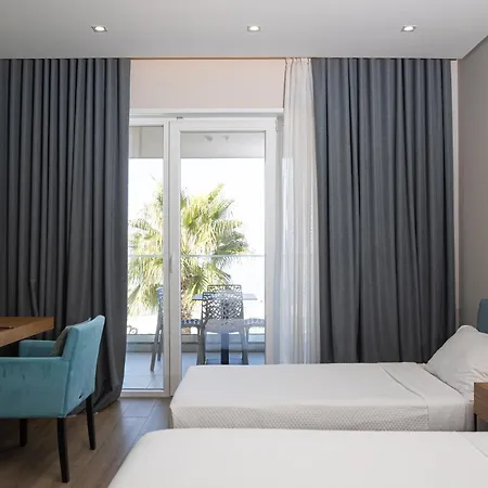 Amr - Durres Отель 4*