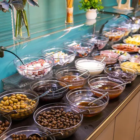 Hotel Amr - Durres 4*