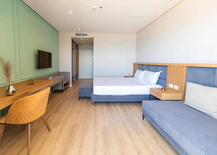 Hotel Amr - Durres 4*